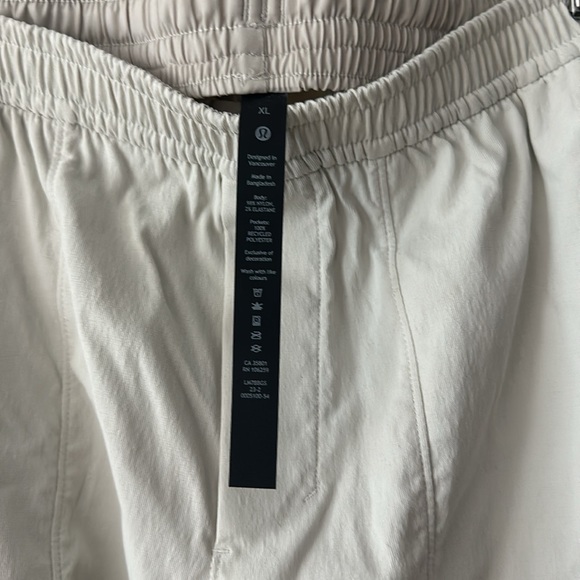 Lululemon Bowline Shorts 5” - Picture 3 of 5